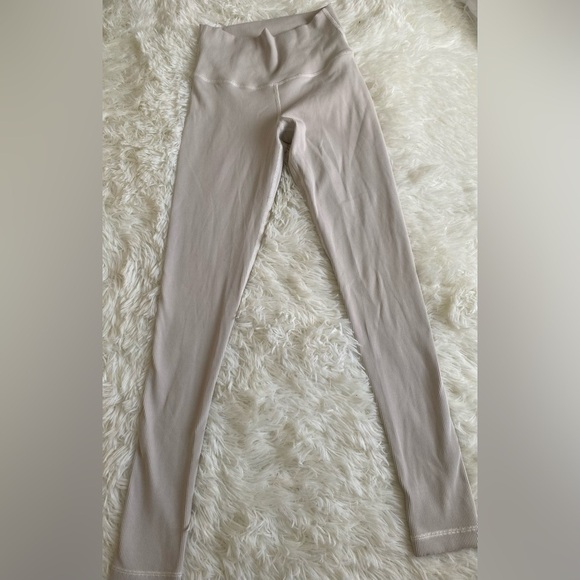 Aritzia TNA Ribbed  Legging - Picture 2 of 9